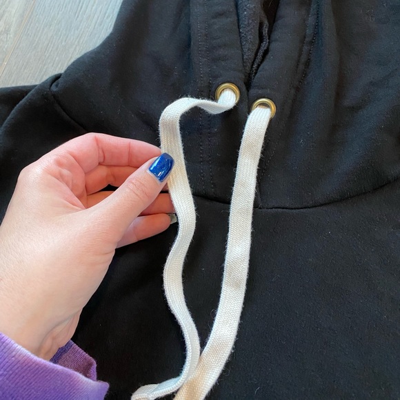 SUPER buttery SOFT basic black hoodie medium - Picture 6 of 12